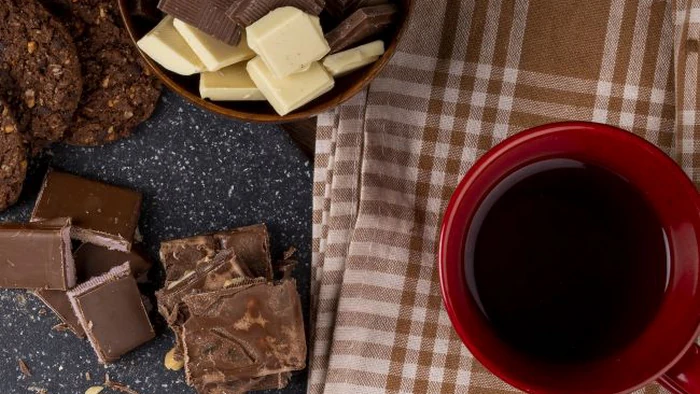 Schlimmer als Kaffee: Diese beliebte Leckerei darf nach 18 Uhr nicht mehr gegessen werden
