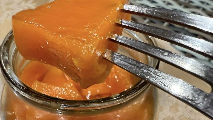 Statt teurem Obst – ein Pfenniggemüse: Wie man eine „Mango“ aus Kürbis macht